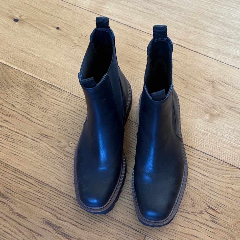 Sam Edelman Black Leather Chelsea Boots